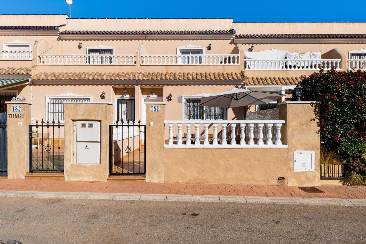 Bungalow La Zenia Cerca De La Playa Orihuela Exterior foto