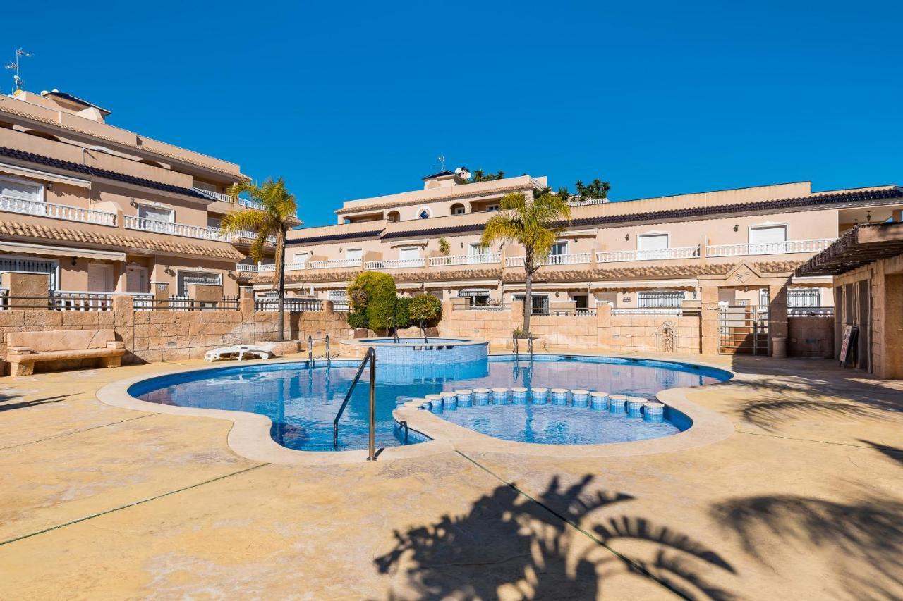 Bungalow La Zenia Cerca De La Playa Orihuela Exterior foto