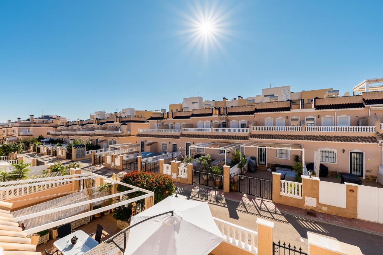 Bungalow La Zenia Cerca De La Playa Orihuela Exterior foto